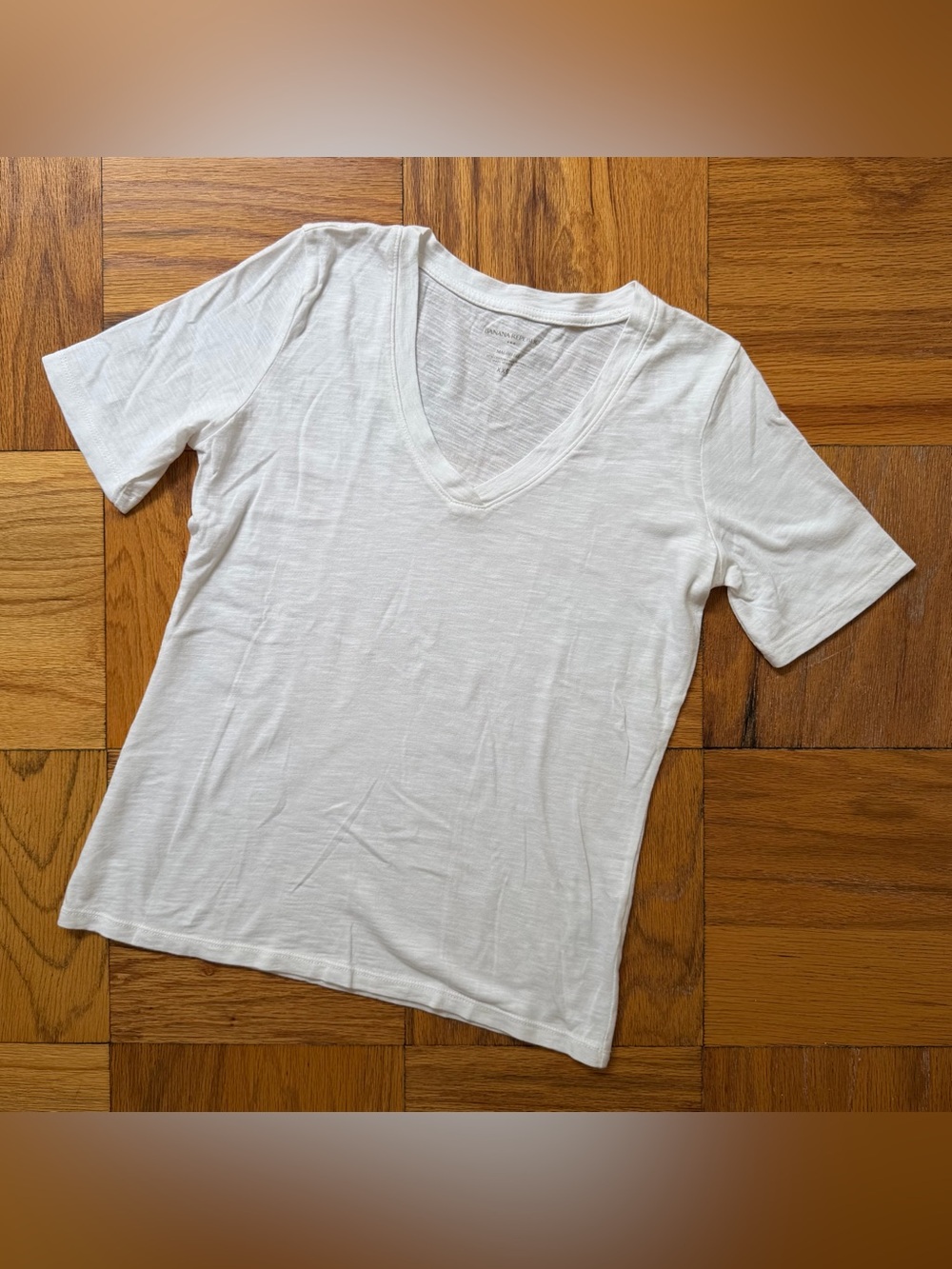 Banana Republic Factory White V-Neck Malibu Tee